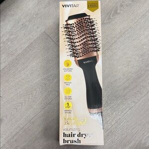 Volumizing Hair Dryer Brush - Black and Gold